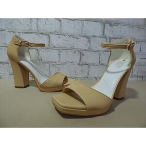 $149 Franco Sarto Beige Dima Leather Block High Heel Shoes 9 NEW